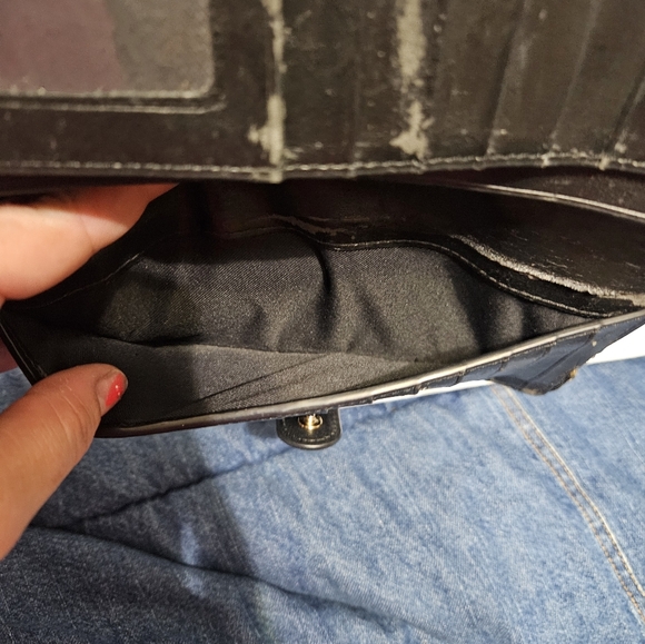 COACH WALLET *AS IS* PLEASE READ DESCRIPTION:) - Picture 11 of 11